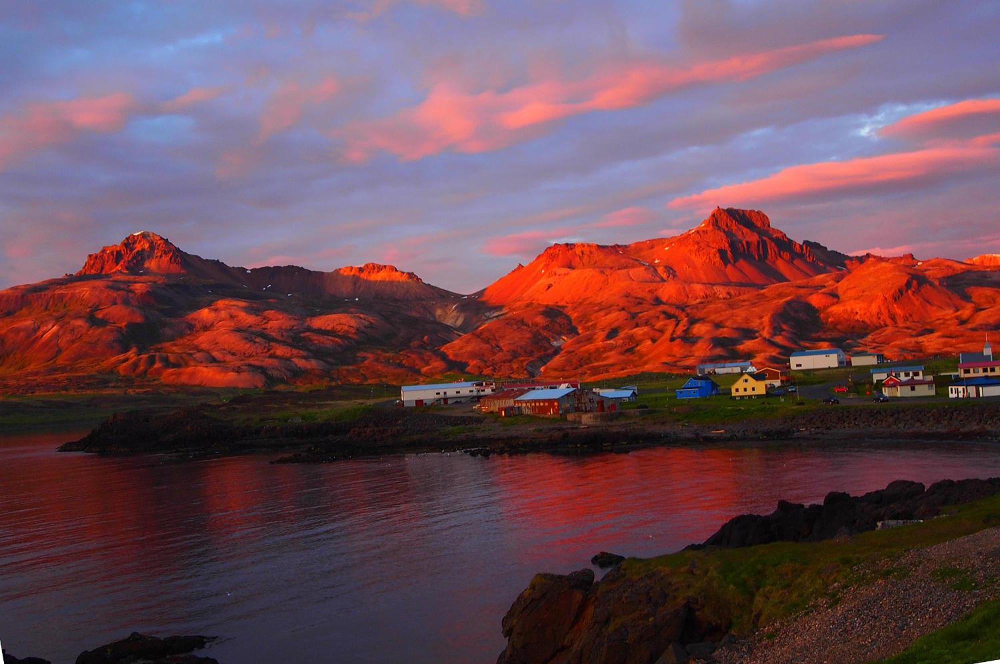 Blabjorg Resort Borgarfjordur Eystri Exterior photo